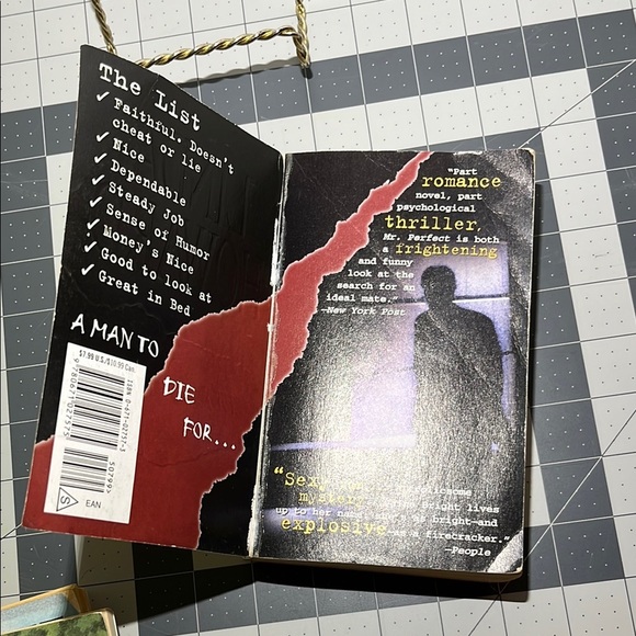 Linda Howard 'Mr. Perfect' Book - Picture 5 of 8